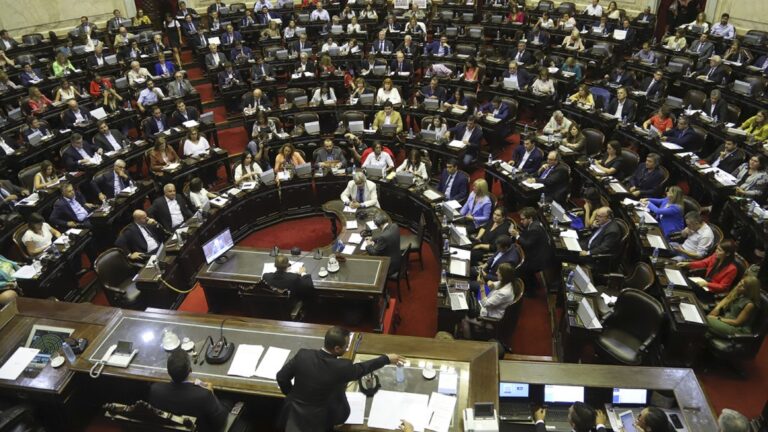 Después un año y siete meses, Diputados vuelve a sesionar de forma totalmente presencial