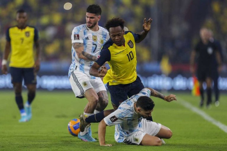 La FIFA sancionó a la Selección por demorar el juego en partidos de eliminatorias